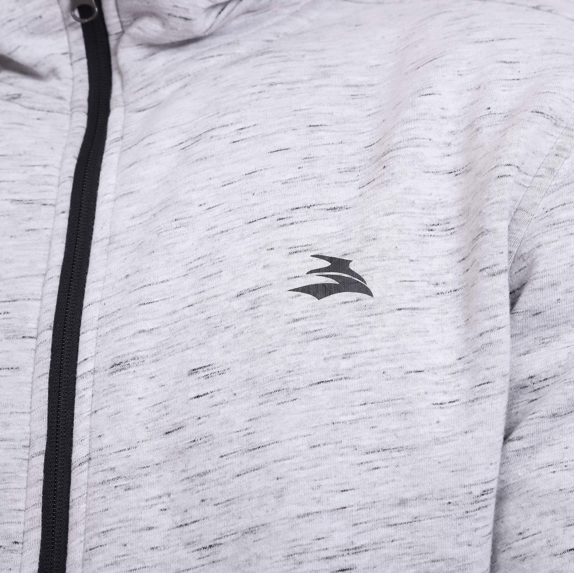 Молнии и логотип