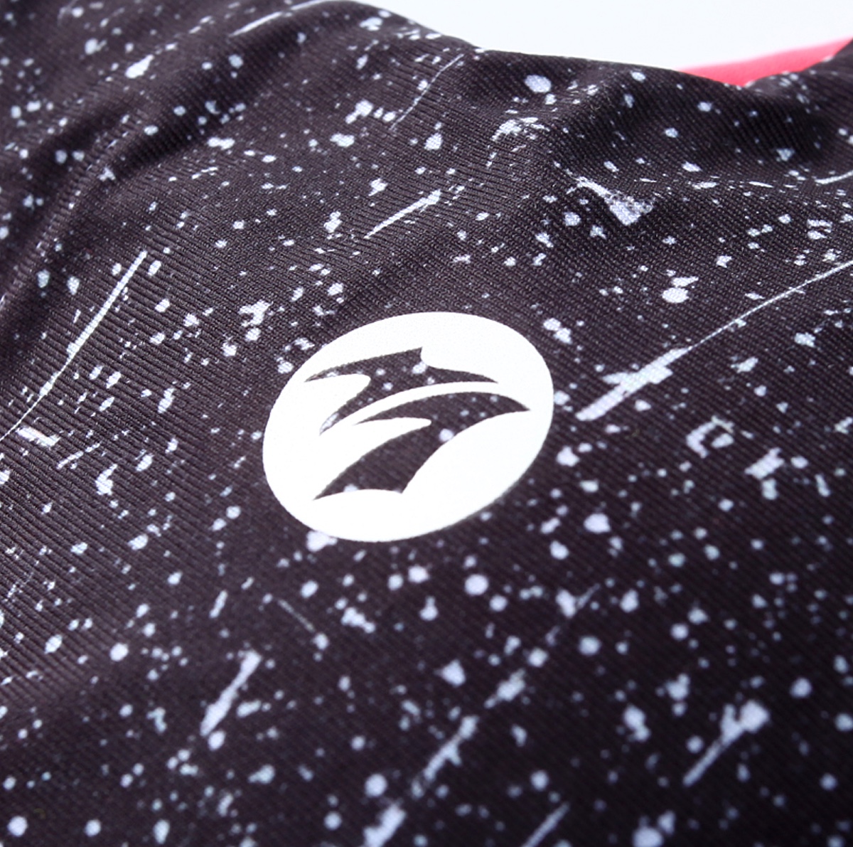 Рефлексивный логотип