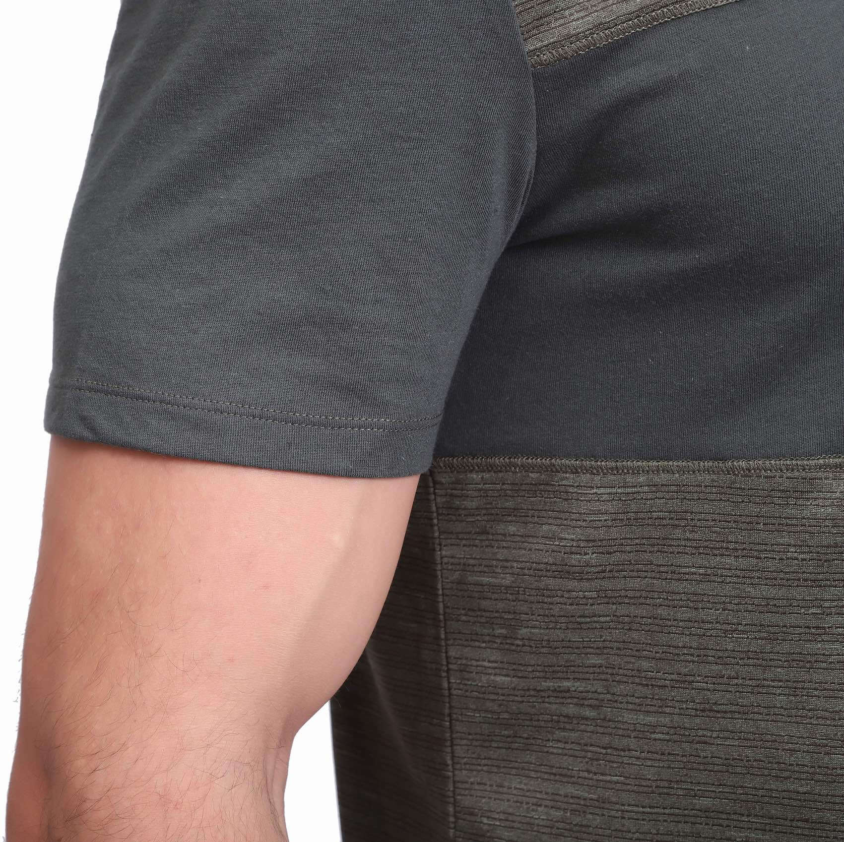 Контрастный рукав