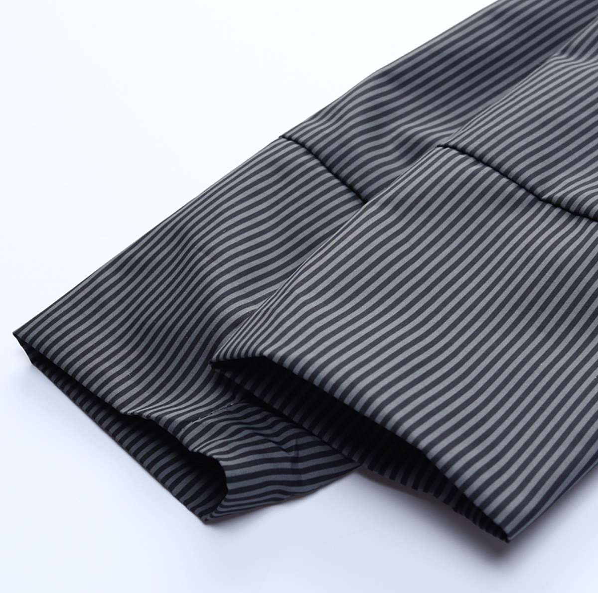 Самоотверженность с отверстиями для большого пальца