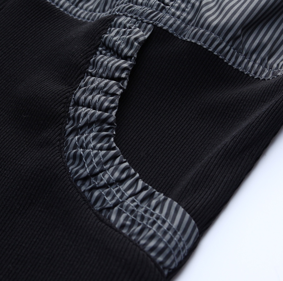 Контрастные карманы