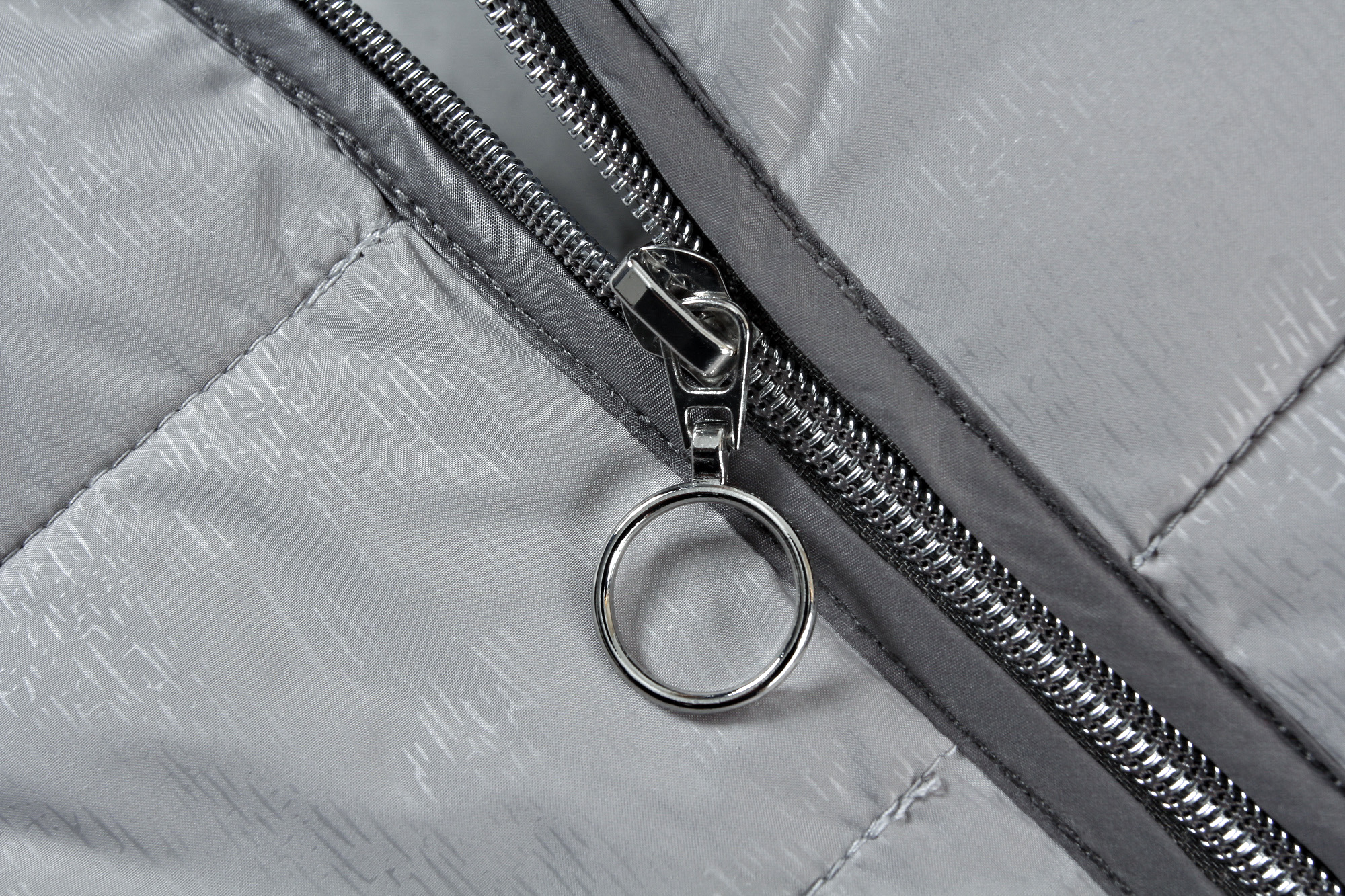 Металл, как нейлоновая планка на молнии