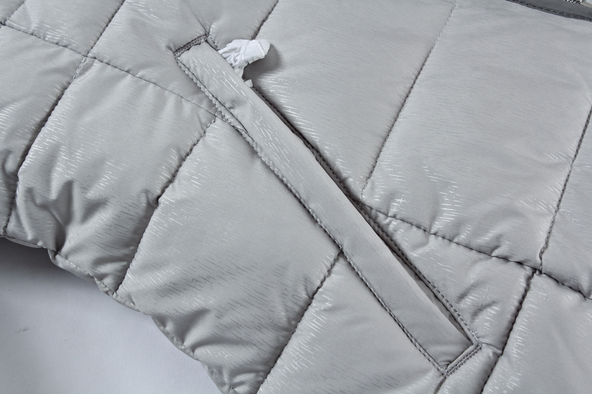 Невидимые на молнии карманы